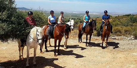 Horse Riding to the Mountain (duration 90 minutes)